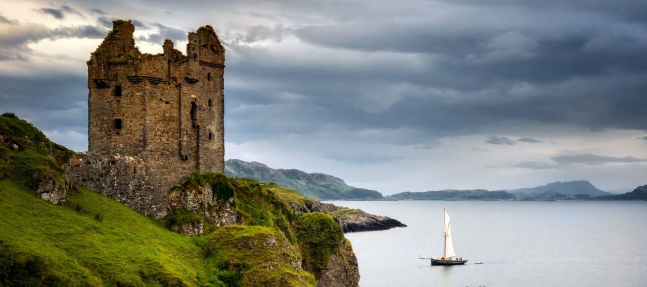 Stages voile, navigations et croisières en Écosse : Hébrides, Shetland, Orcades & Féroé